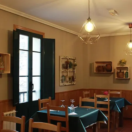 Tras Do Convento Hostel